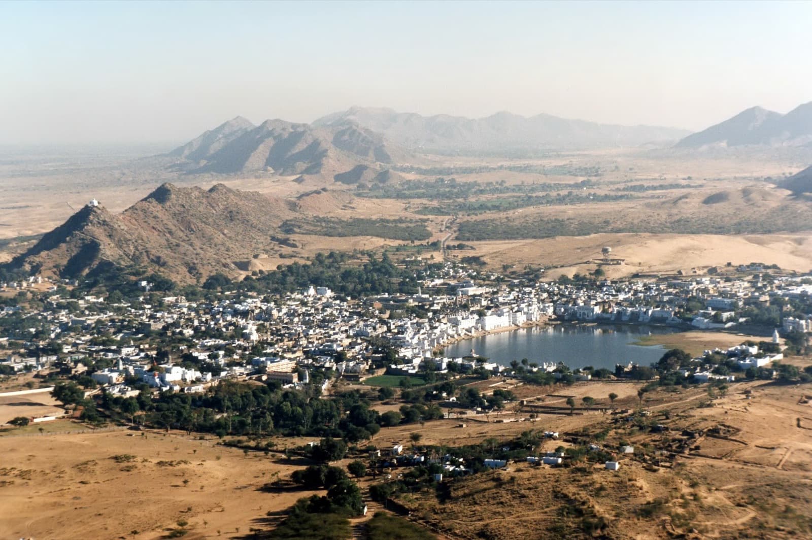 Pushkar holy lake and ghats in Rajasthan
